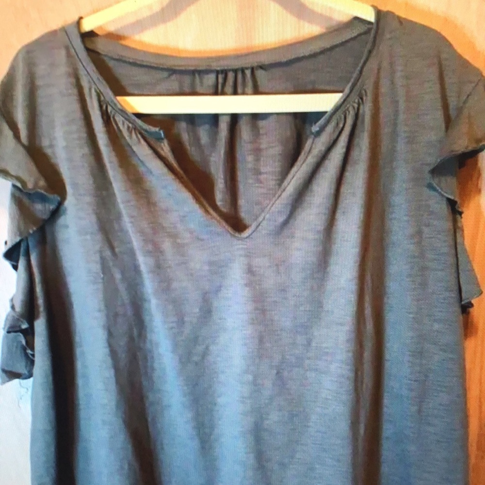Women’s v-neck top